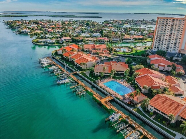 Building Photo - 4800 Brittany Dr S