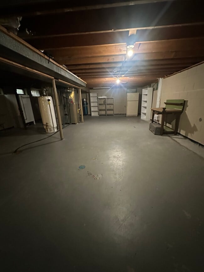 Building Photo - 6431 N 76th St