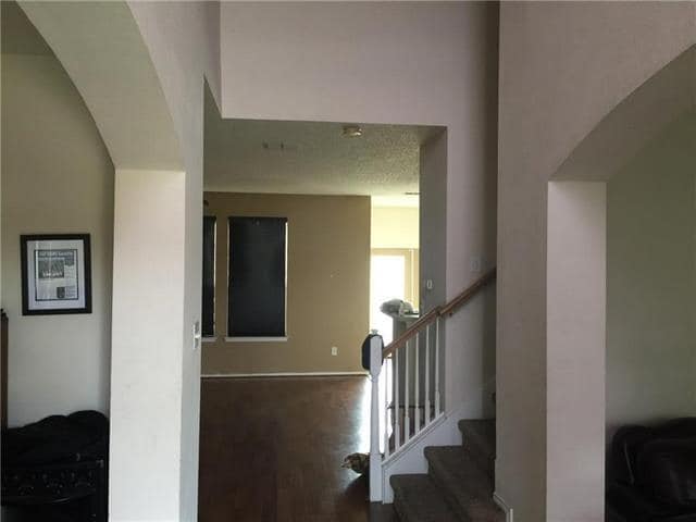 Building Photo - 5143 Autumn