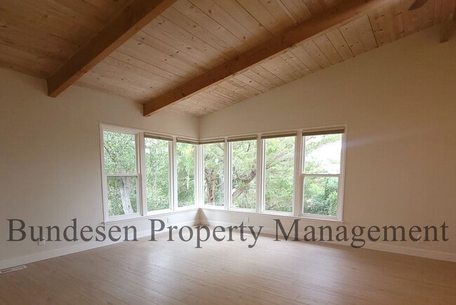 Building Photo - Serene and tranquil living