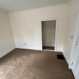 Building Photo - 307 Colchester Ave