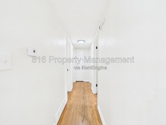 Building Photo - 6420 W 81st Terrace