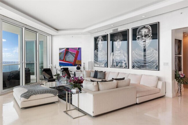 Building Photo - 16051 Collins Ave