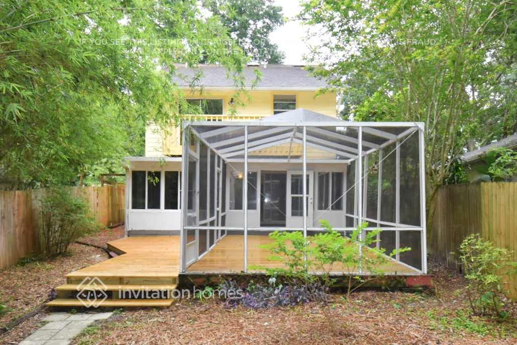 Building Photo - 12312 Woodleigh Ave