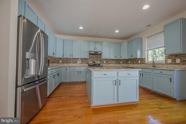 Building Photo - 8324 Tenbrook Dr