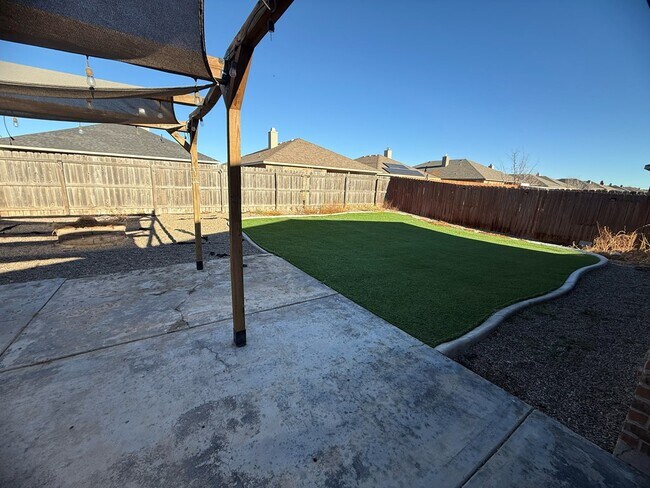 Building Photo - 1001 E 95th St