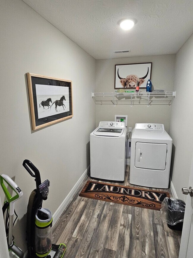 Building Photo - Cute New Construction Wilmington Ranch