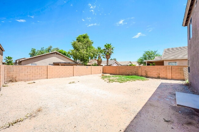 Building Photo - 2422 E Olivine Rd