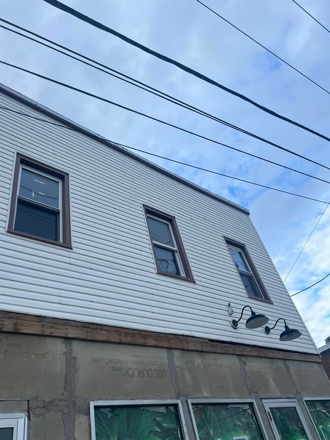 Primary Photo - 3523 KENNEDY Blvd