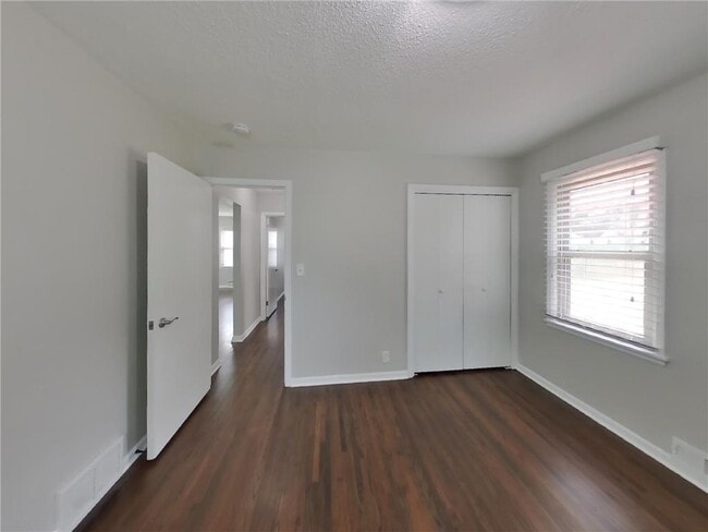 Building Photo - 6514 Stevens Ave
