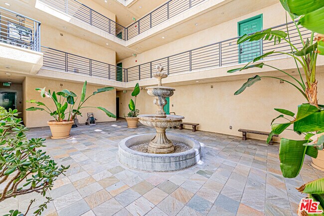 Building Photo - 3061 W 12th Pl