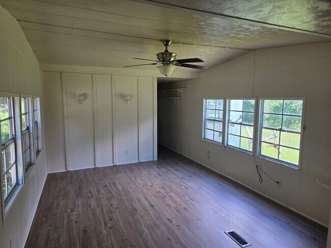 Building Photo - 15011 SE 189th Pl