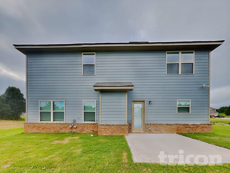 Building Photo - 118 Massey Ln