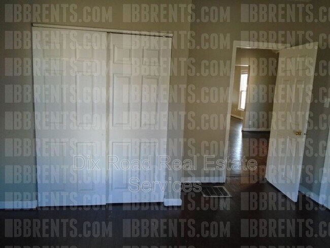 Building Photo - 804 Elwood St