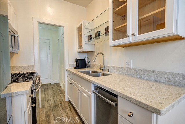 Building Photo - 315 W 3rd St