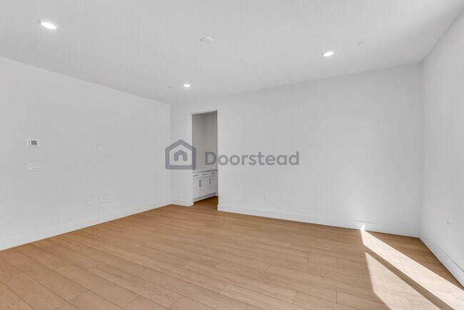 Building Photo - 7268 Wishwood Pl