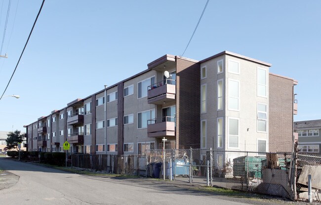 Building Photo - Henderson Arms Apartments