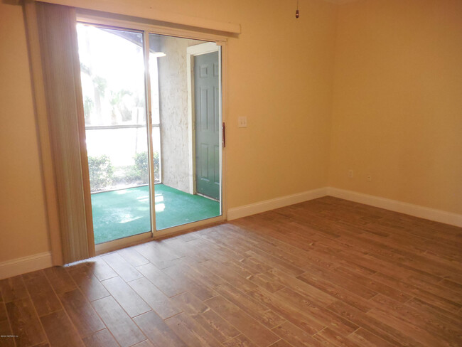 Building Photo - 160 Veracruz Dr