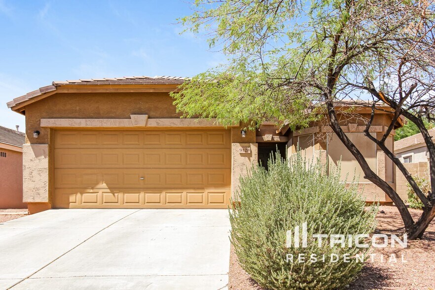 Primary Photo - 9128 N 184th Ln