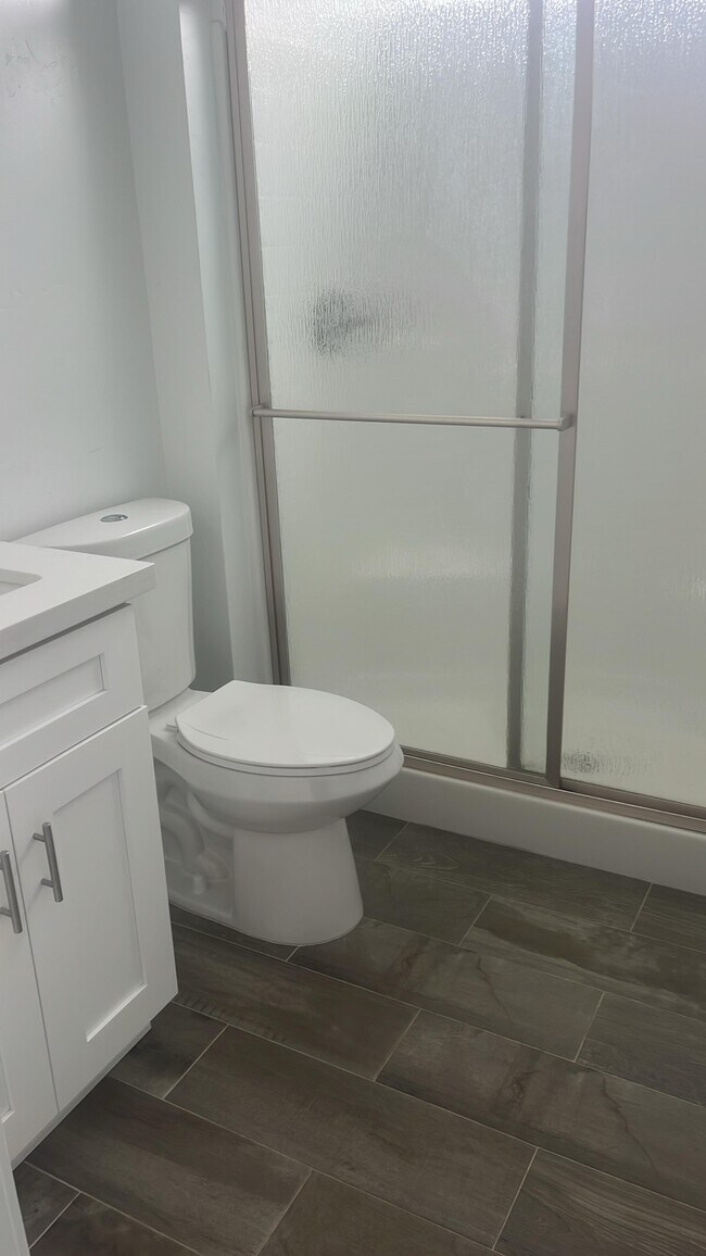 Building Photo - 1807 Donax Ave