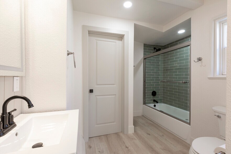 Bathroom 1 - 730 W Pueblo St