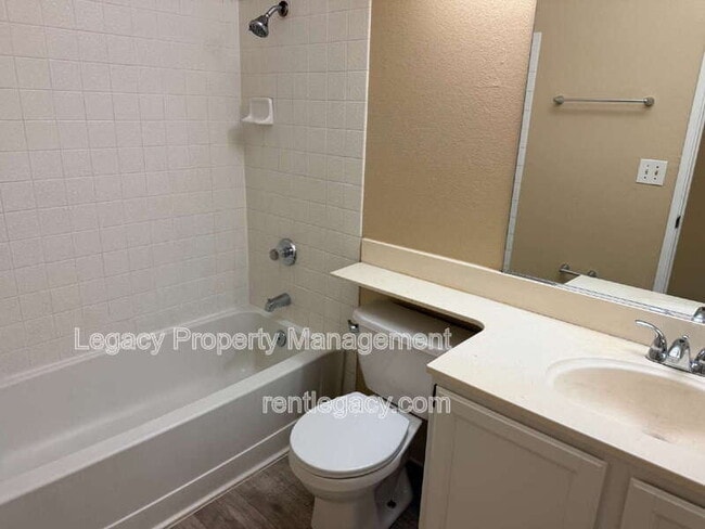 Building Photo - 7733 Robinette Rd