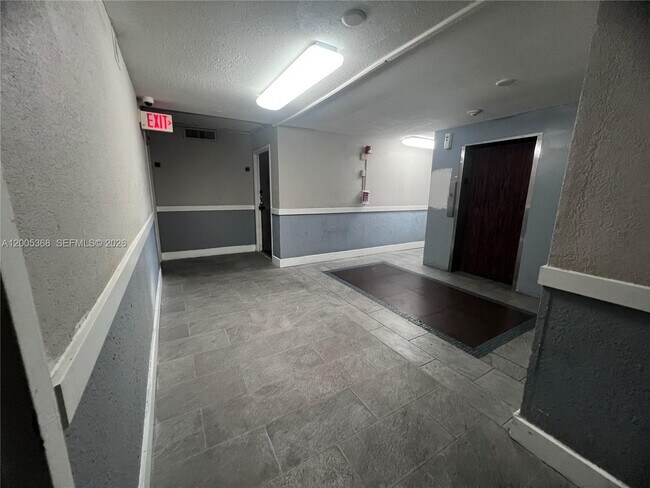 Building Photo - 496 NW 165th St