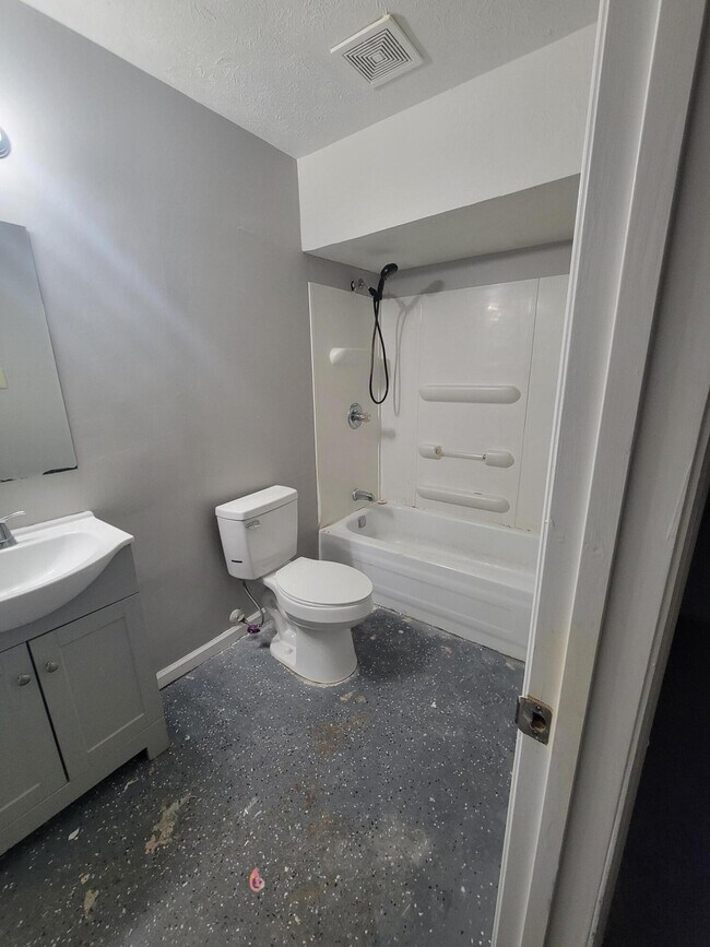 Building Photo - 2801 Winter Garden