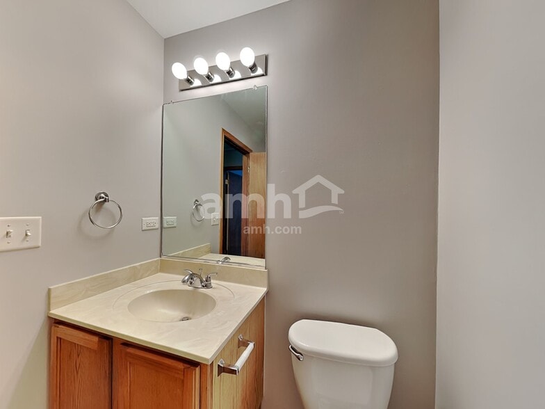 Building Photo - 1907 Westmore Grove Dr