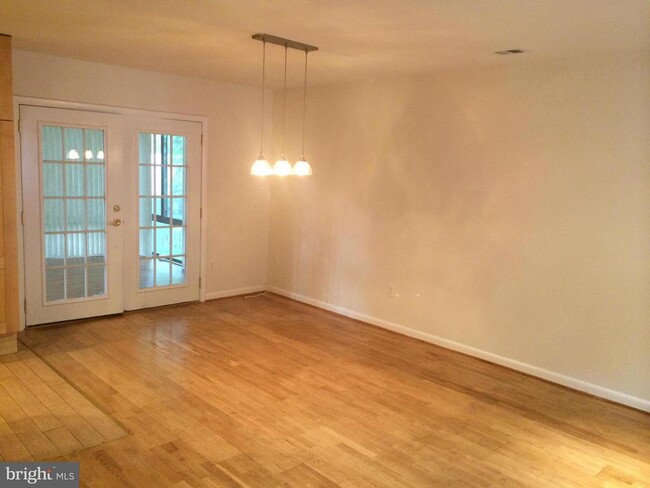Building Photo - 11301 Gatesborough Ln