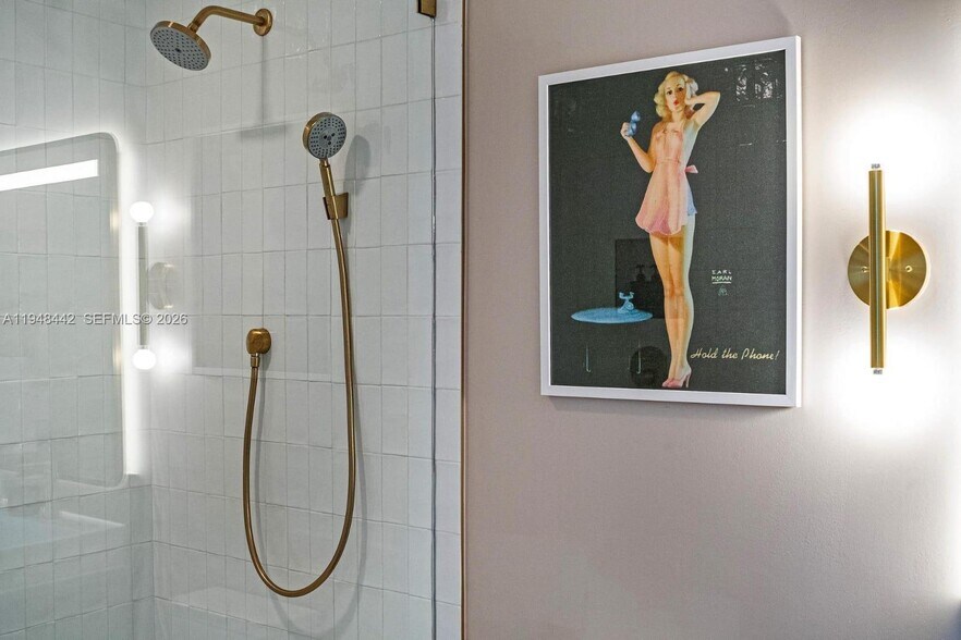 Building Photo - 159 NE 6th St