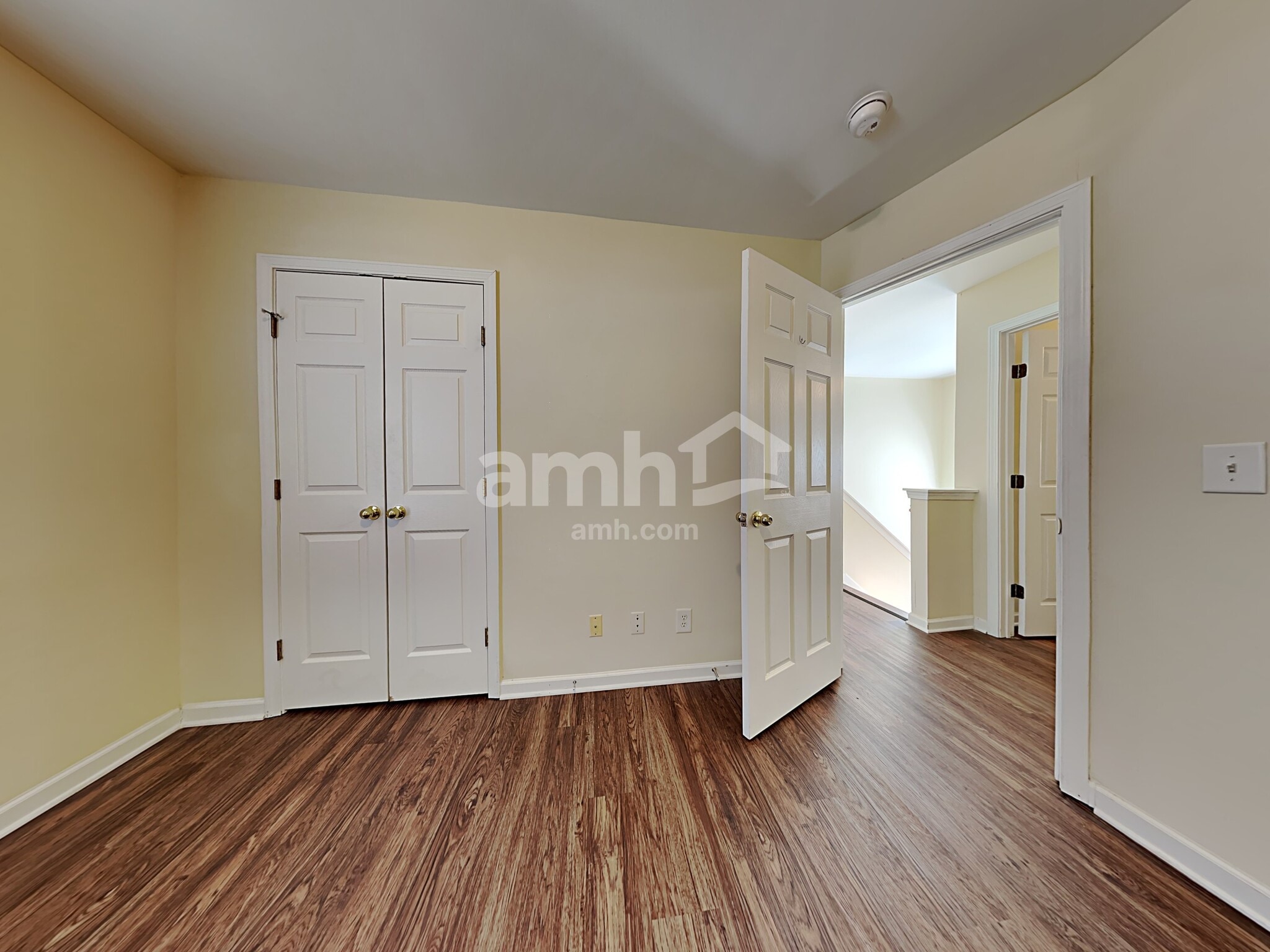 Building Photo - 3005 Quail Oaks Dr