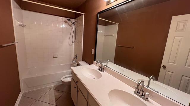 Building Photo - 3020 Edwards Dr