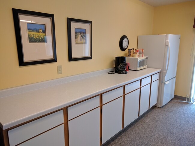 Building Photo - Salzer II Apartments