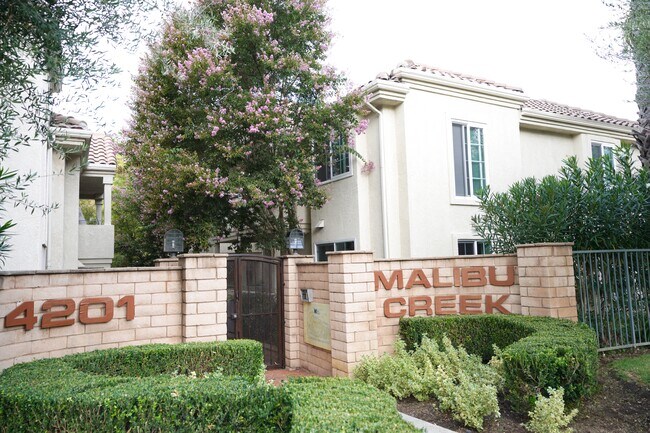 Building Photo - 4201 Las Virgenes Rd