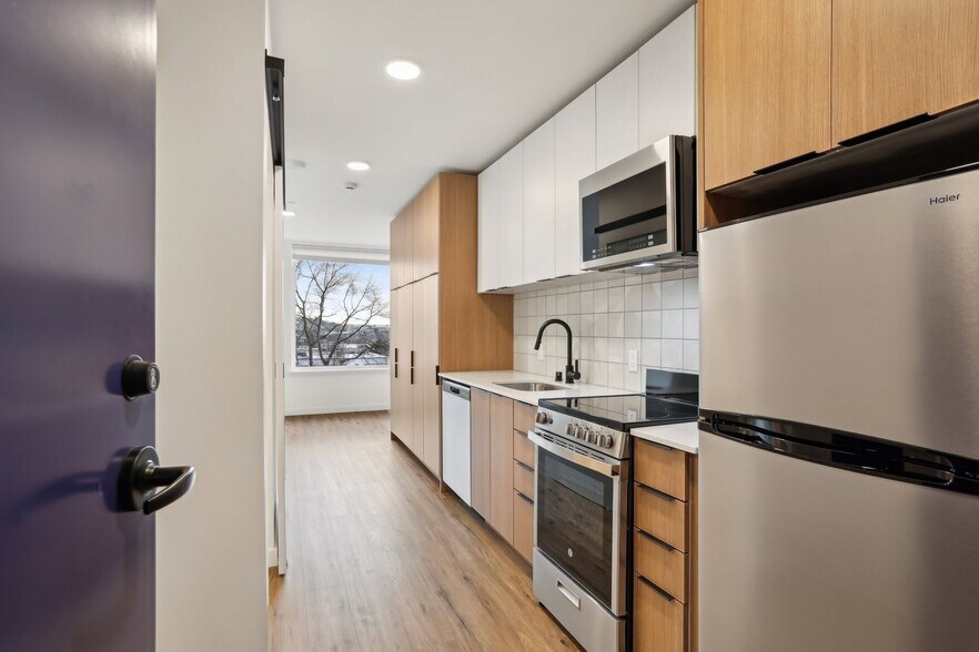 Interior Photo - Carrick