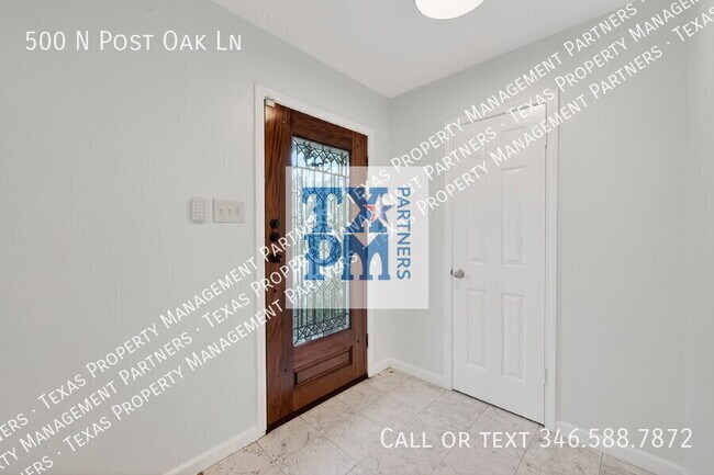 Building Photo - 500 N Post Oak Ln