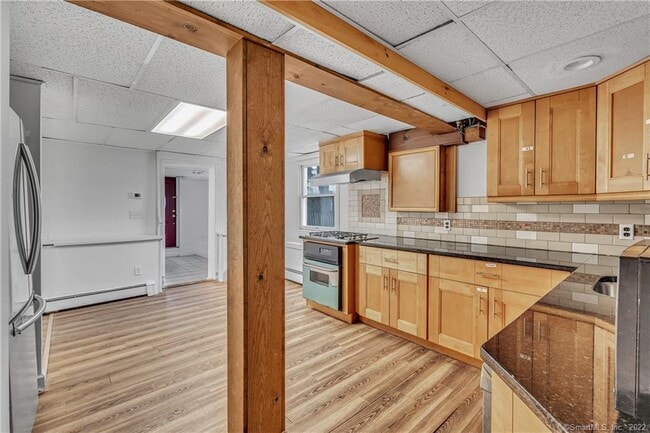 Building Photo - 11 Hallmark Pl