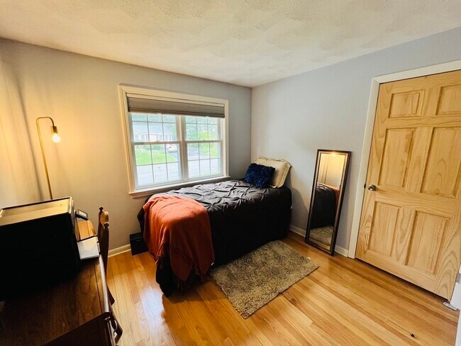 Building Photo - 52 Chouteau Ave