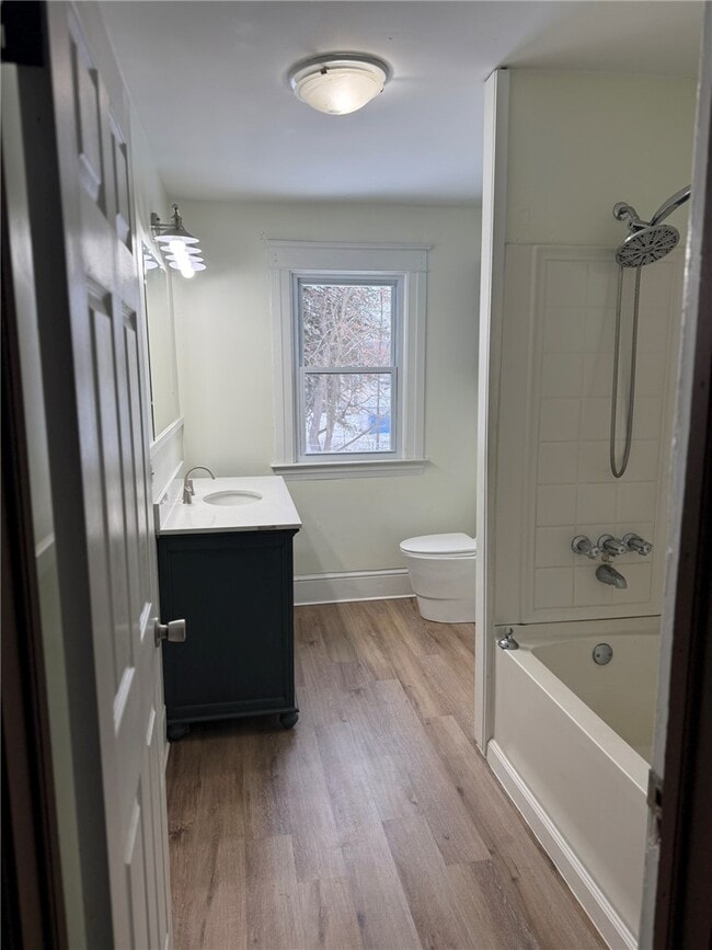 Building Photo - 414 Walnut St