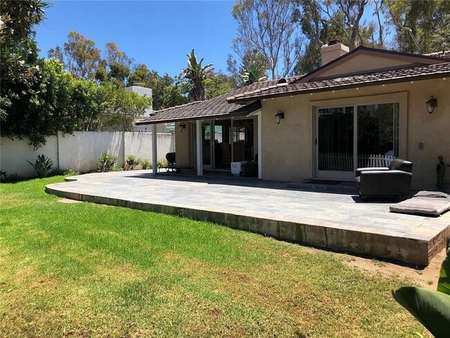 Building Photo - 3329 Palos Verdes Dr N