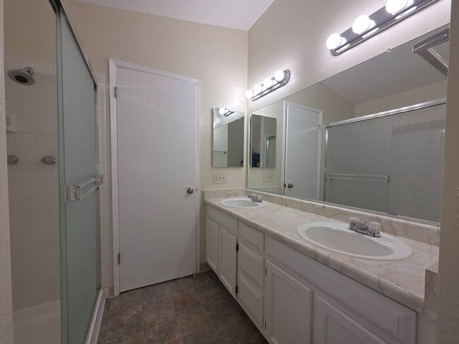 Building Photo - Extensively Renovated 3-Bedroom Home in Desirable Northwest Reno