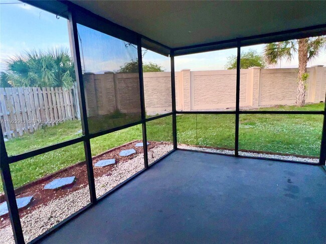 Building Photo - 1701 SW 83rd Terrace