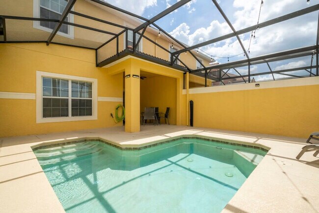 Building Photo - 8937 Candy Palm Rd