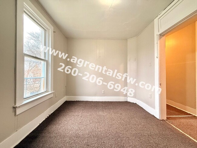 Building Photo - 4 Bedroom House