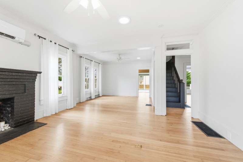 Building Photo - 1458 S Main St