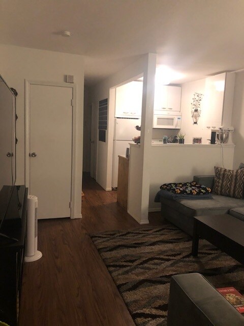 open floor plan - 1089 River Rd