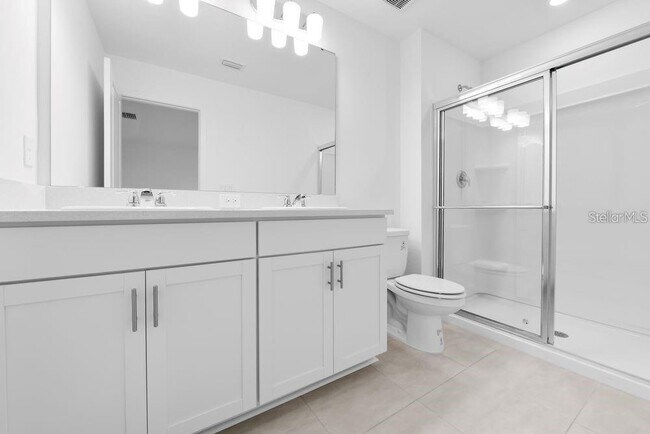 Building Photo - 15148 Cuzcorro Ct