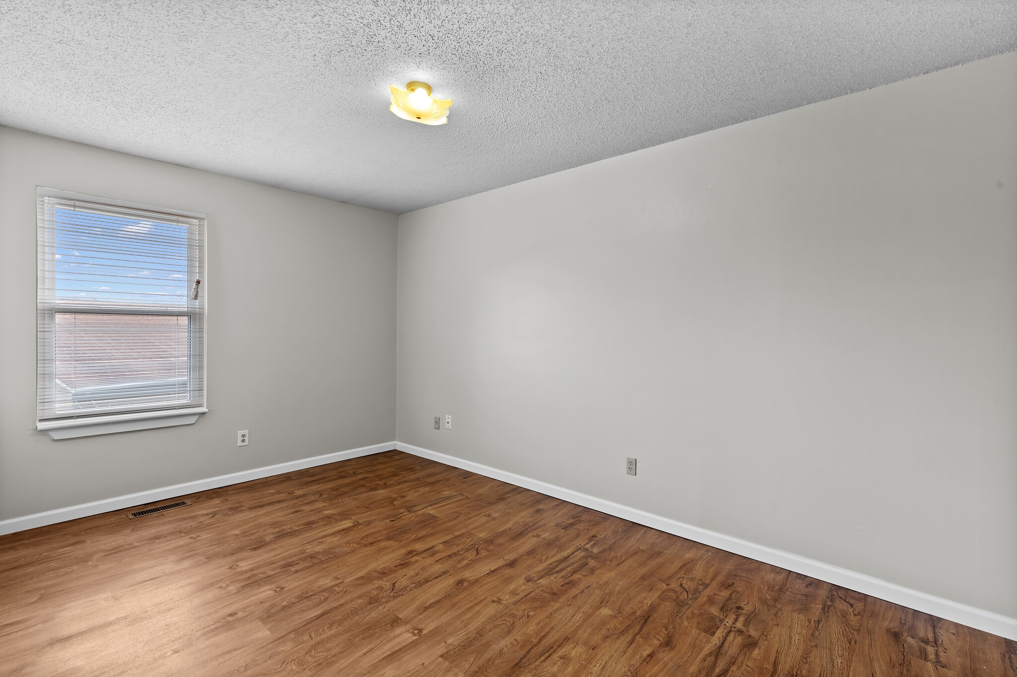 Building Photo - 1599 Miller Rd