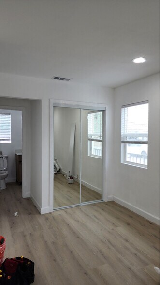 Building Photo - 10920 Lillian Ln